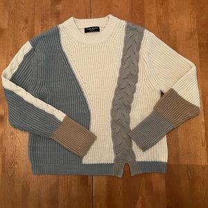 Few Moda Contrast Cable Pulllover Sweater